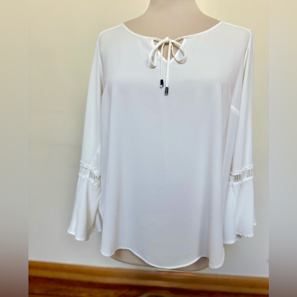 I.N. Studio Women's Soft White Blouse #107